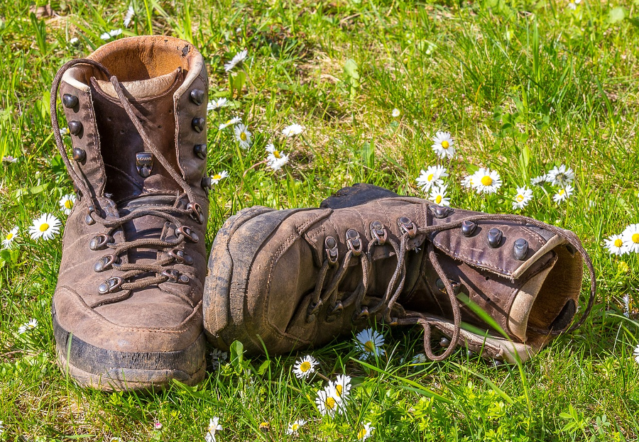 Backpacking boots