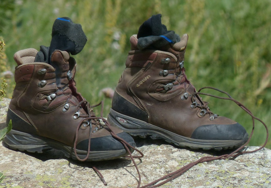 Backpacking boots