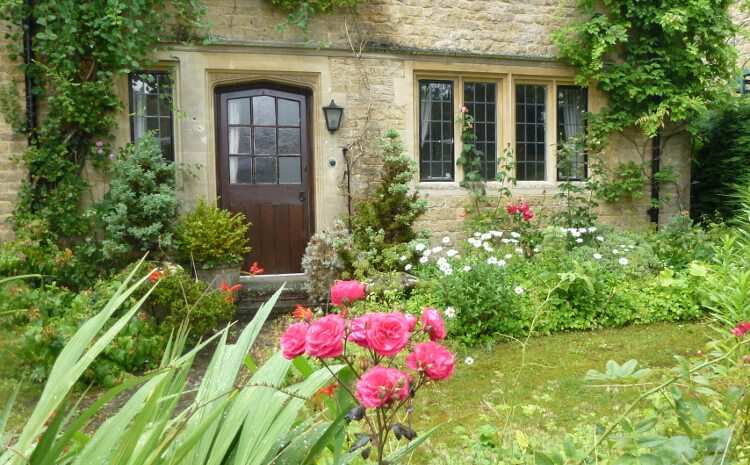 A house in the Cotswolds, built with quintessential Cotswold stone.