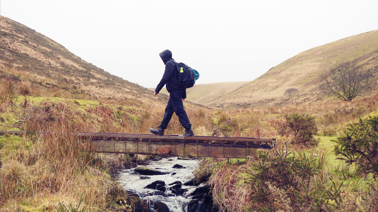 Crossing Hoaroak Water