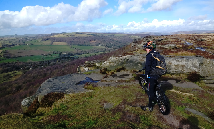 Cycling Curbar Edge