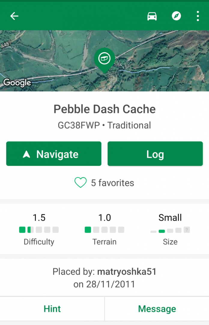 Geocache app shows the details of a cache.