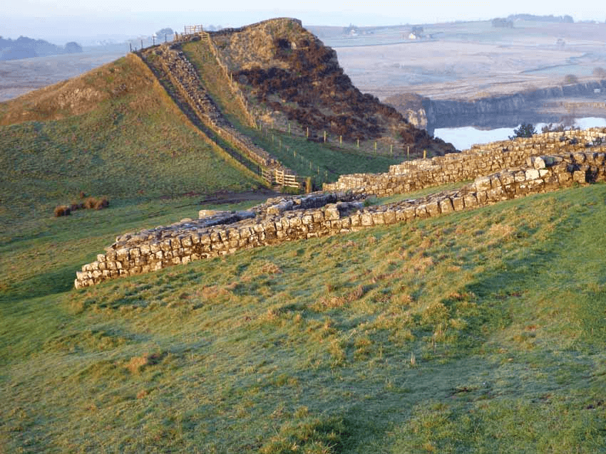 Ruins and rolling fields on the Pennine Way