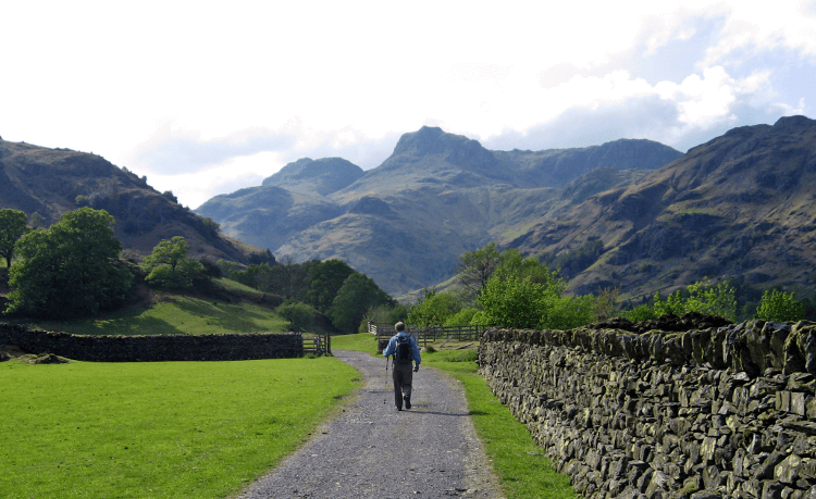 walking-through-great-langdale.png