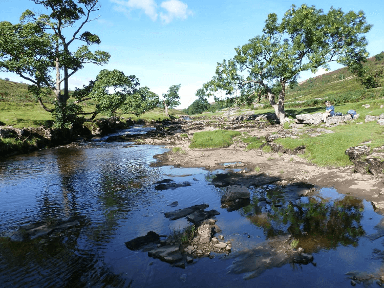 contour walking tours