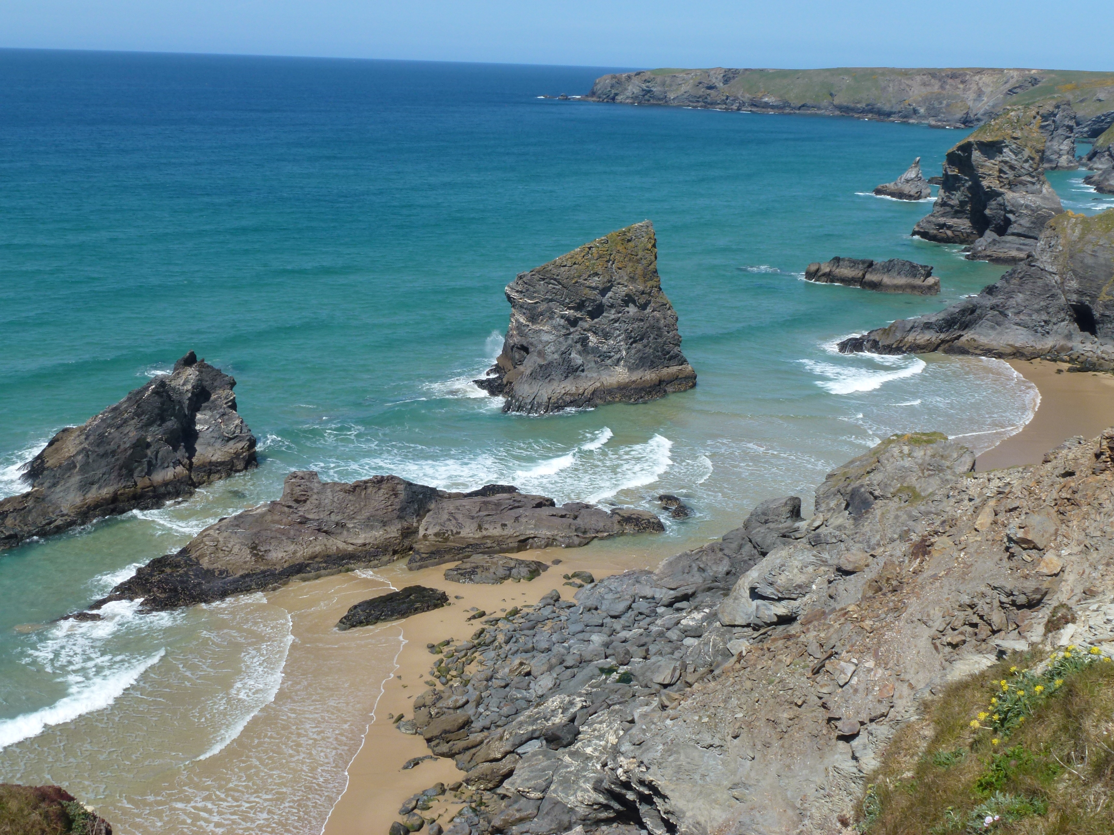 The rock stacks that make up Bedruthen steps