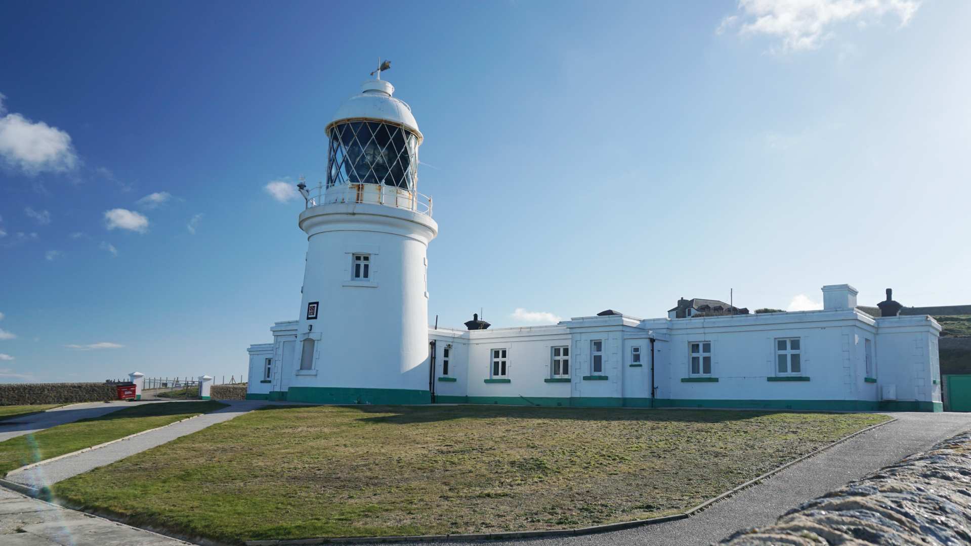 Pendeen Lighthouse - Pendeen Lighthouse