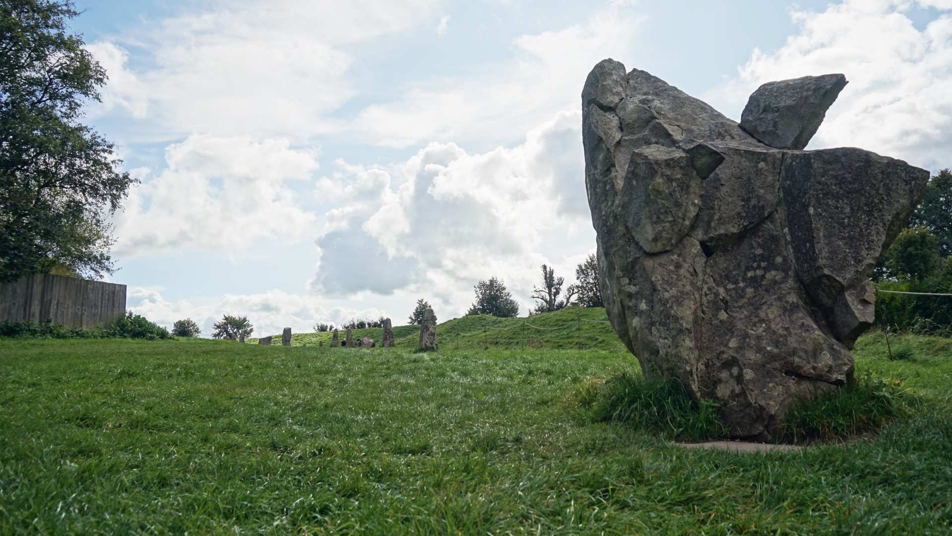 Avebury Henge and Stone Circles - Avebury Henge and Stone Circles